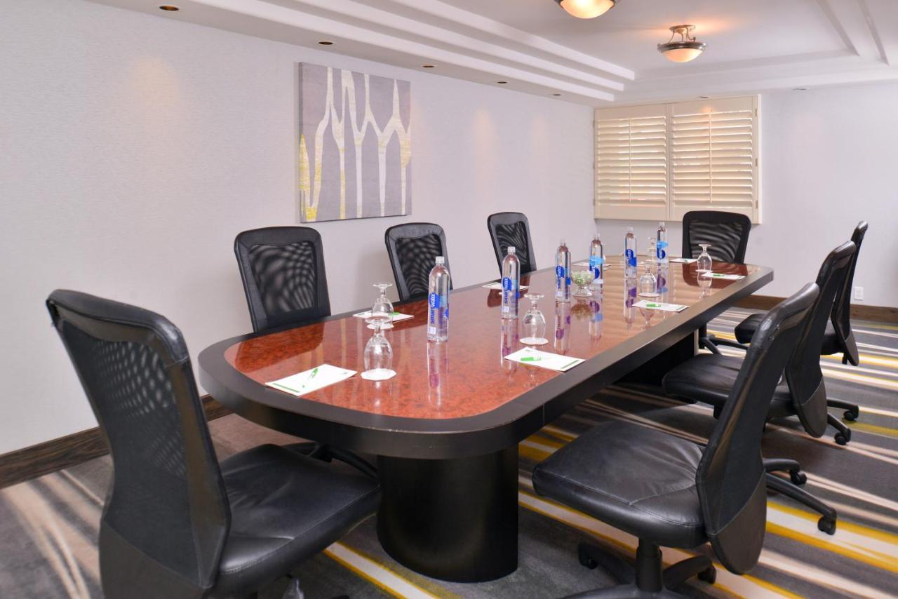 Holiday Inn Dallas-Richardson By Ihg Bagian luar foto
