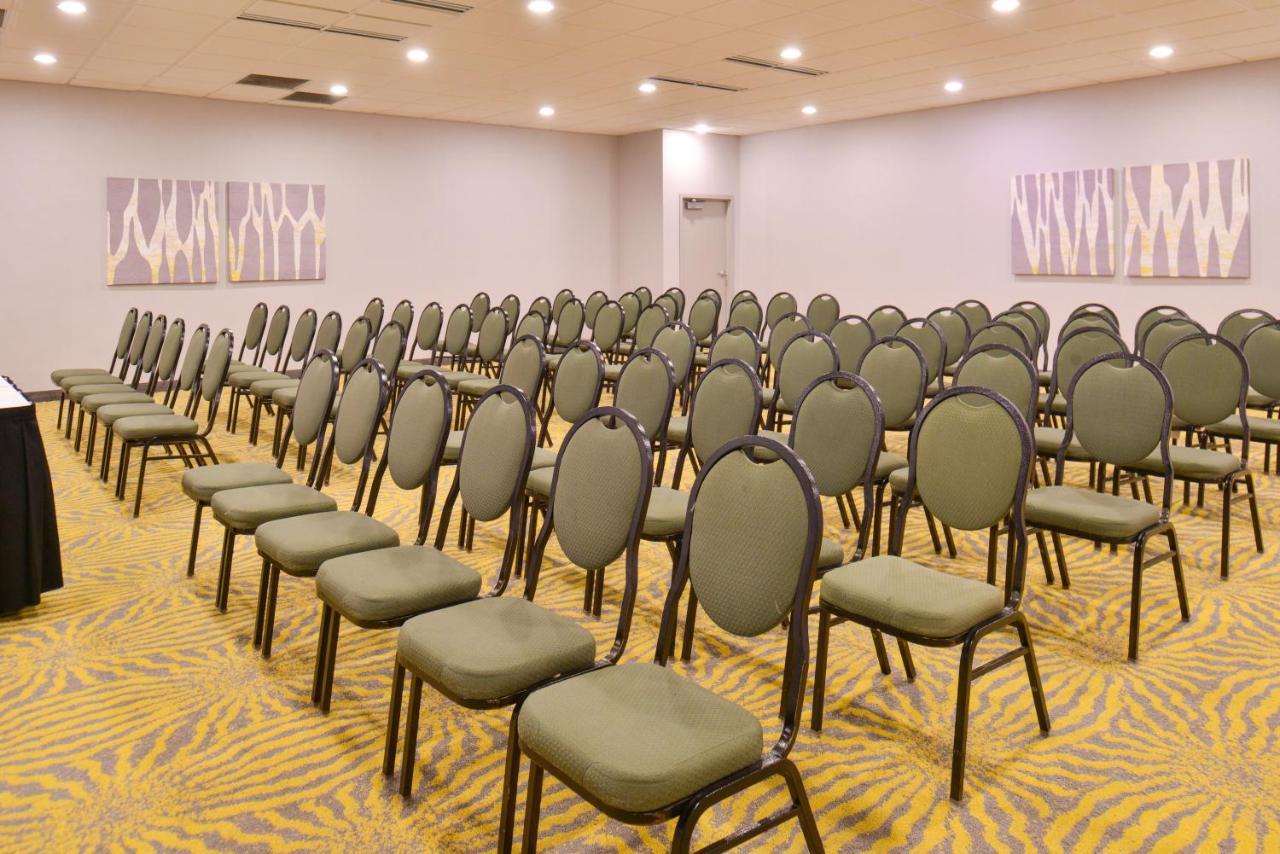 Holiday Inn Dallas-Richardson By Ihg Bagian luar foto