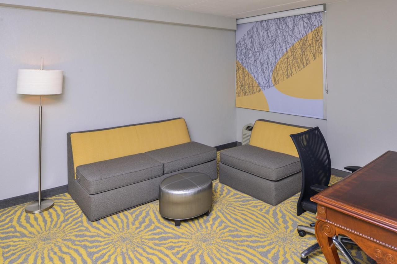 Holiday Inn Dallas-Richardson By Ihg Bagian luar foto