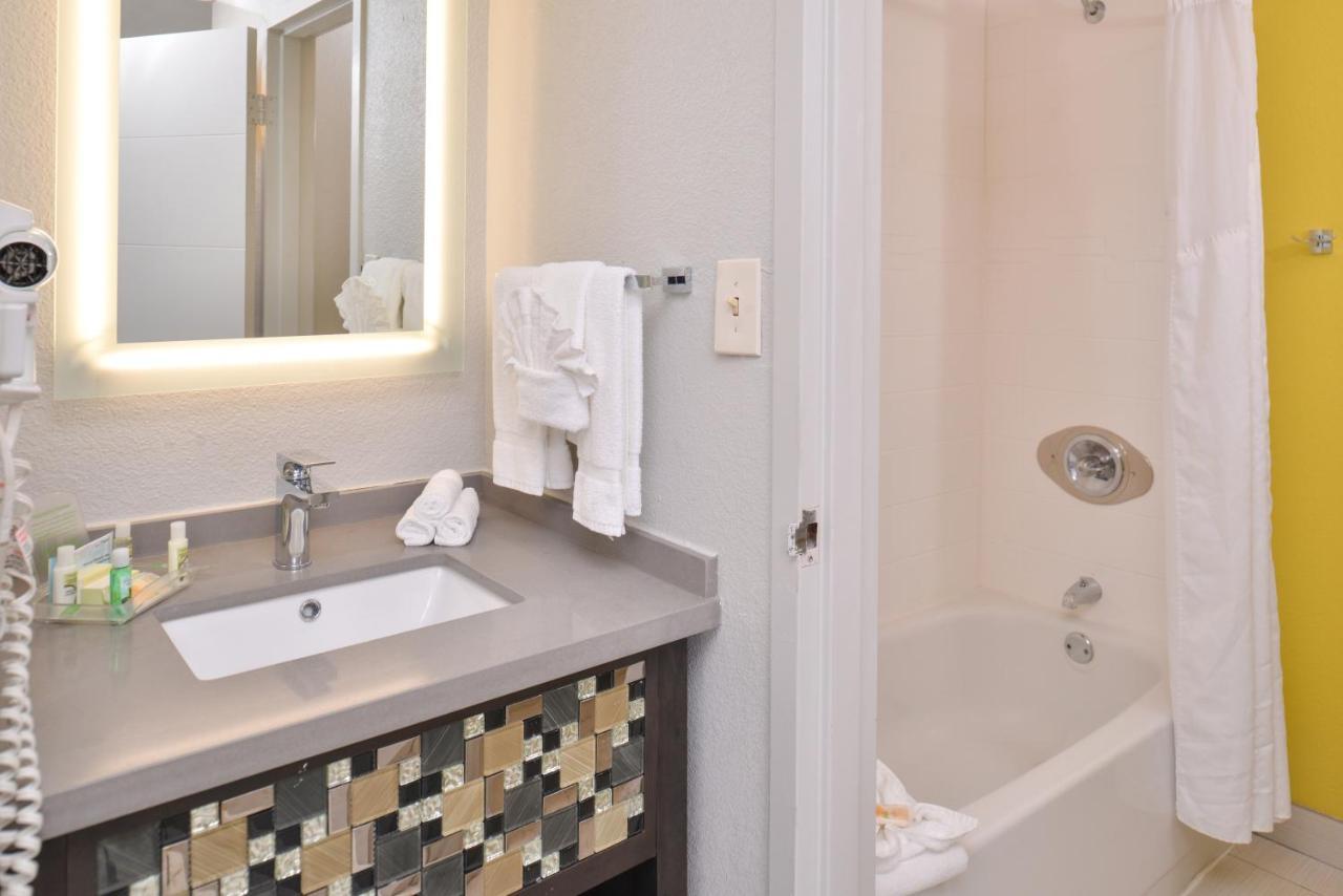 Holiday Inn Dallas-Richardson By Ihg Bagian luar foto