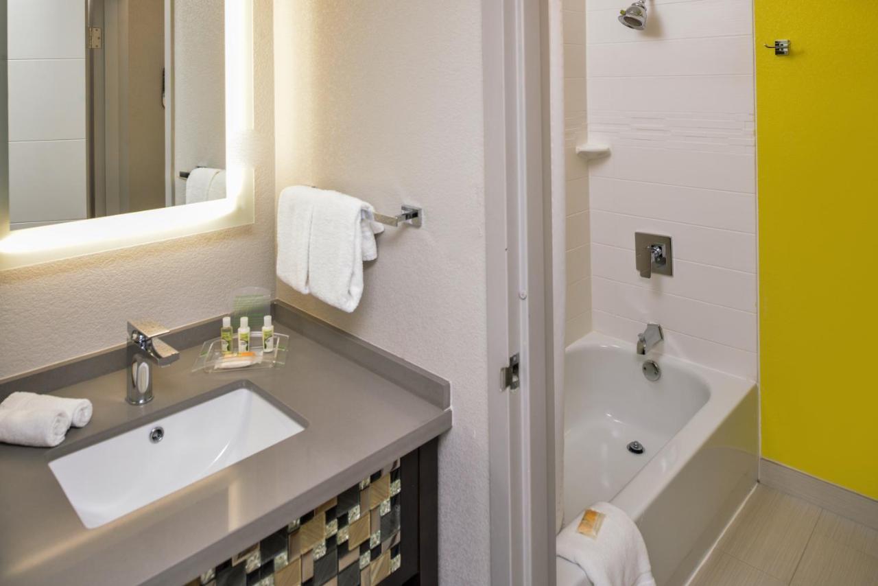 Holiday Inn Dallas-Richardson By Ihg Bagian luar foto