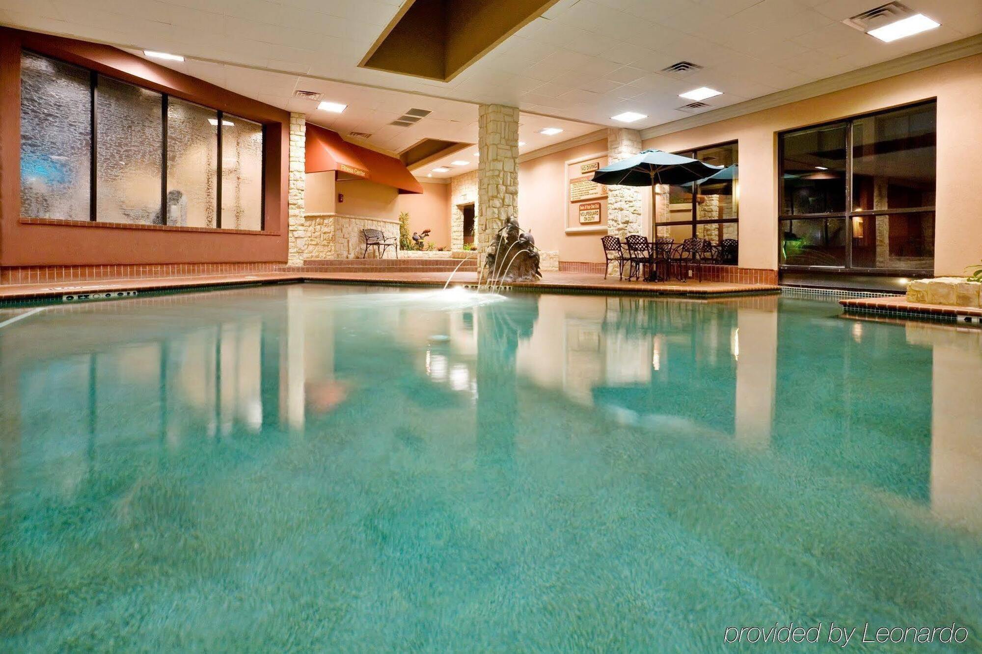 Holiday Inn Dallas-Richardson By Ihg Bagian luar foto