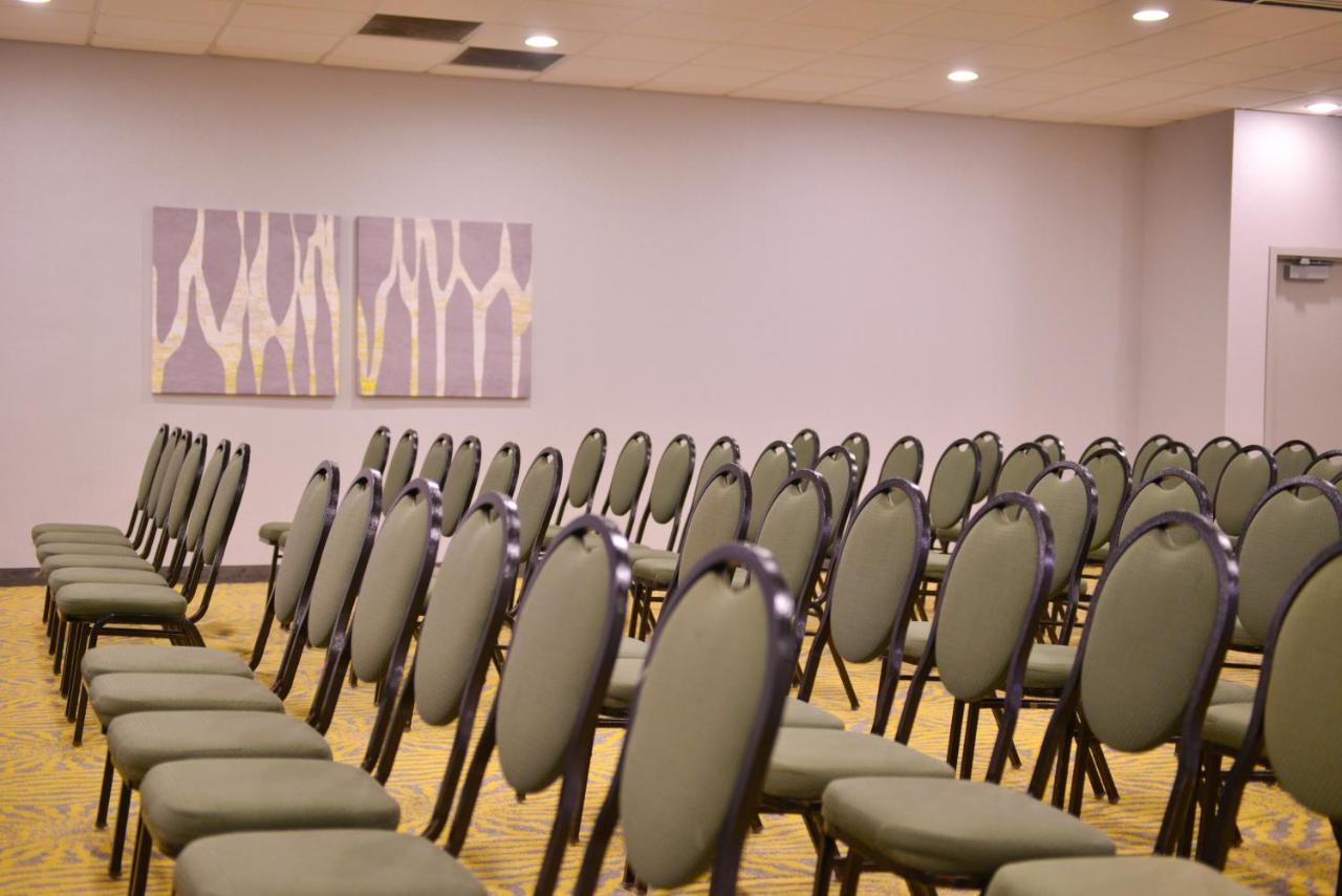 Holiday Inn Dallas-Richardson By Ihg Bagian luar foto
